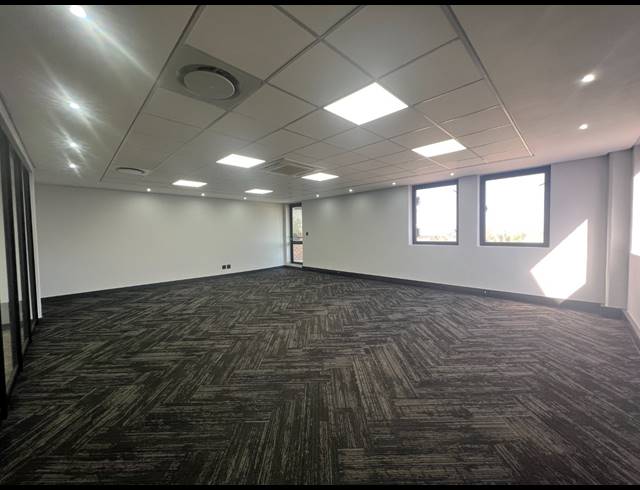 691M² OFFICE TO LET IN ROSEBANK